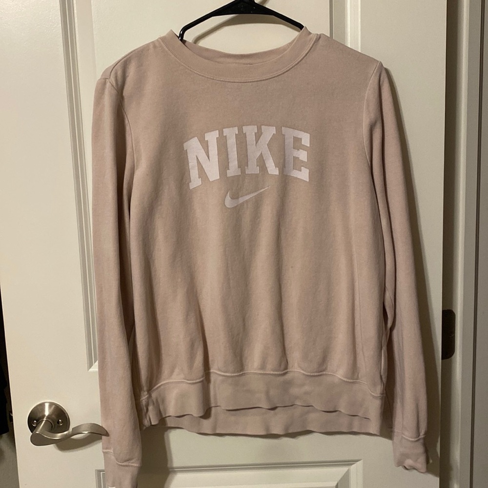 Nike Pullover Women’s M